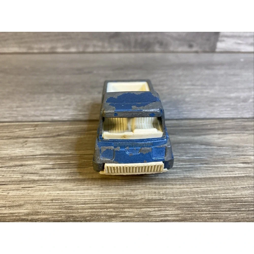 TootsieToy blue wheelie